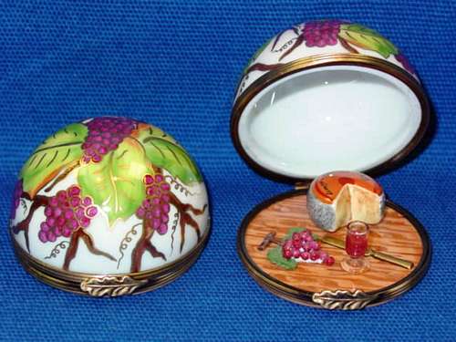 GRAPE CHEESE DOME